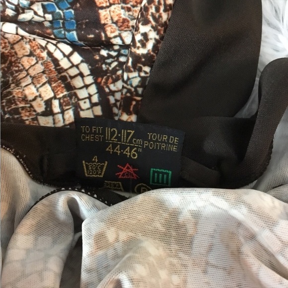 St Michael was a brand owned and used by British retailer Marks & Spencer - Picture 4 of 11